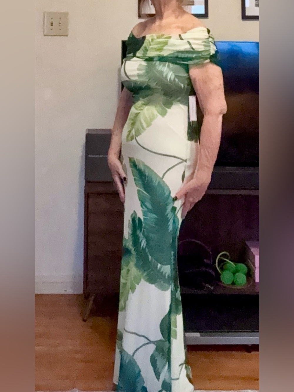 Tropical Green Leaf Maxi Dress - Women - Picture 6 of 6